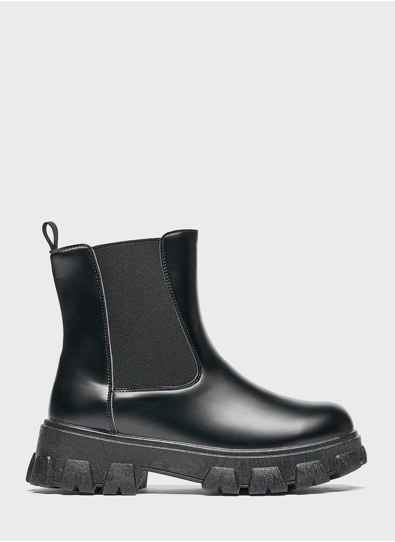 shoexpress - Essential Ankle Boots - Image 1