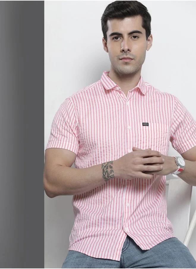 شركة المرآب الهندية Men Slim Fit Striped Half Sleeves Spread Collar Casual Shirt