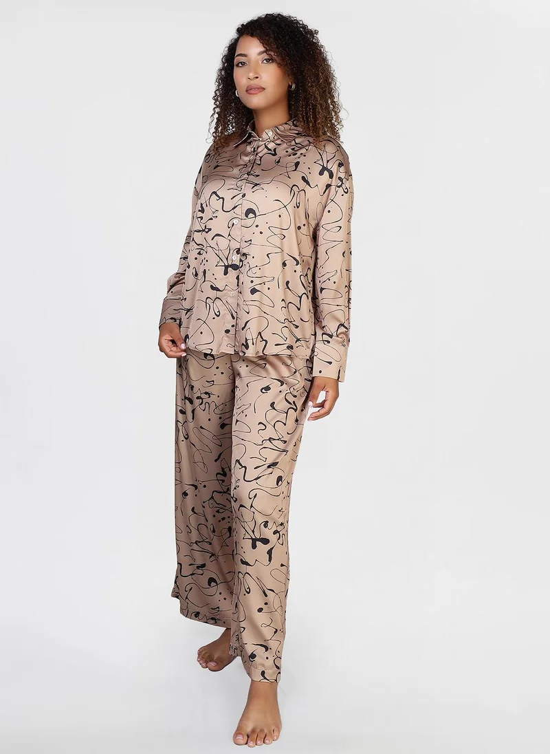جيمي لي بوند Modest Silk Long-sleeve button-down shirt with Wide-leg relaxed-fit trousers