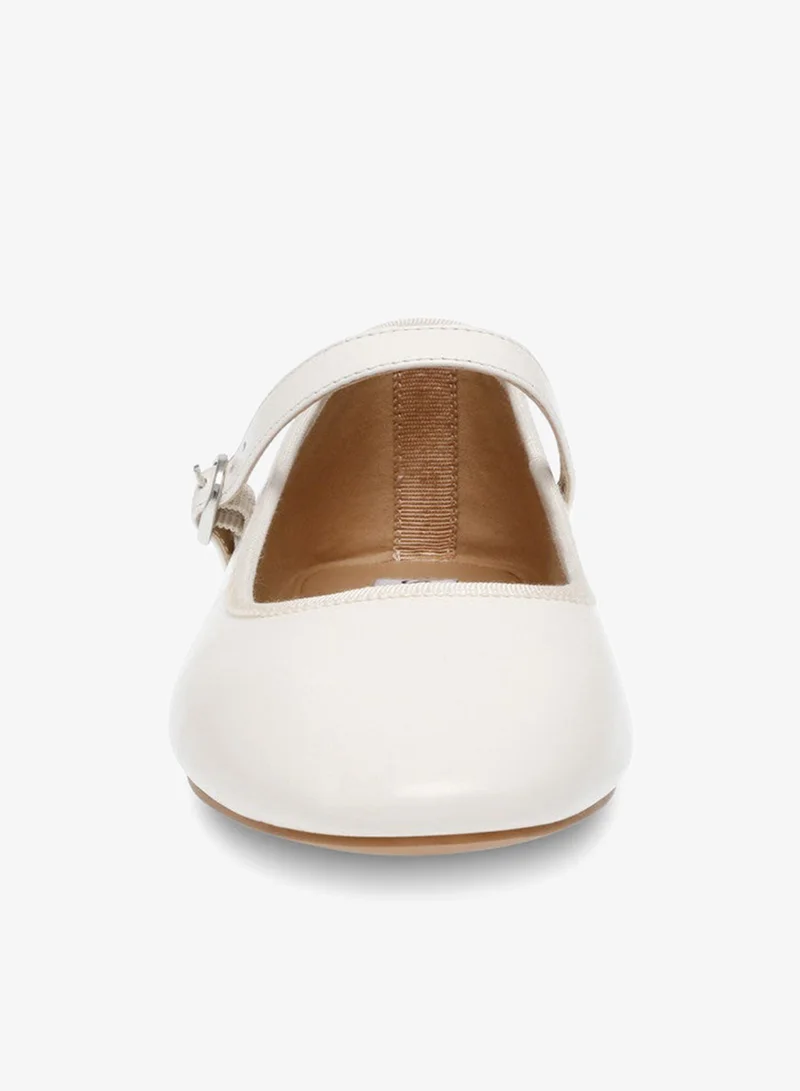 STEVE MADDEN  Steve madden vinetta white women's ballerinas shoes for Women | Best Price UAE