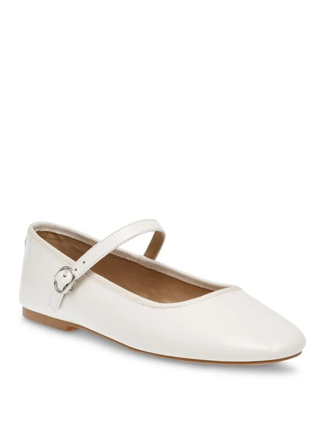 Steve Madden Vinetta Off White Women's Mary Jane Flats