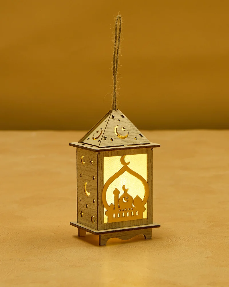 ردتاغ فانوس  رمضان  باللون الأبيض و الذهبي