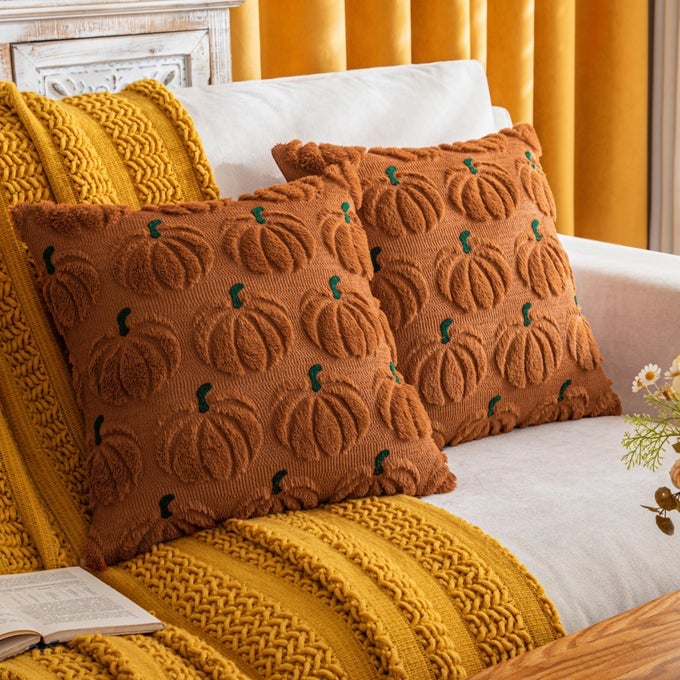 PUMPKIN FALL DECORATIVE THROW PILLOW COVERS 18X18 SET OF 2 RUST GREEN SOFT FAUX FUR PILLOW COVERS FOR AUTUMN HARVEST FLUFFY PLUSH ACCENT PILLOW CASES FOR FARMHOUSE HALLOWEEN DECOR