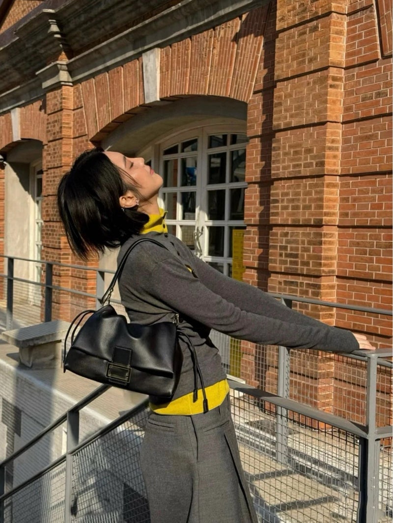 Niche Soft Leather Flap Pleated Cloud Drawstring Bag Commuter Leisure Minimalist All-Match New One-Shoulder Portable Underarm Bag - Image 3