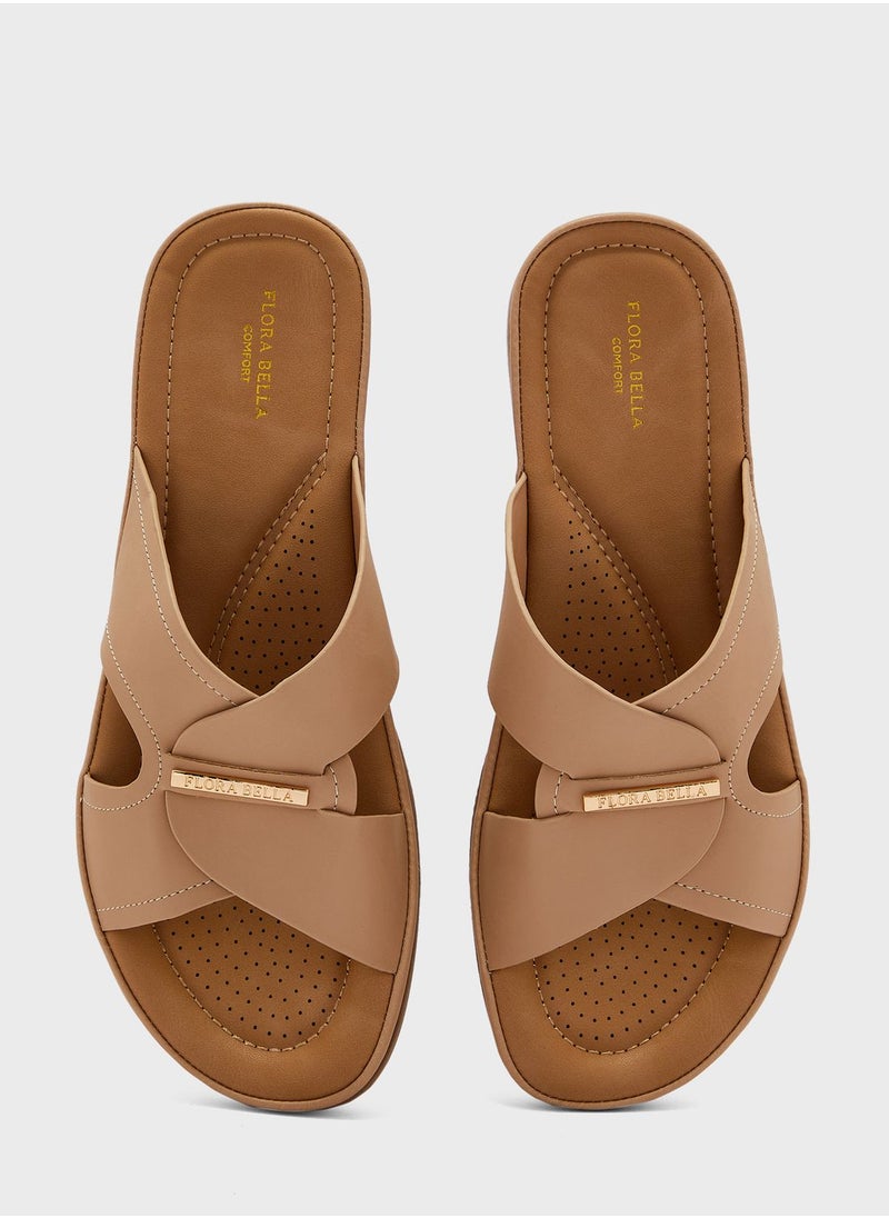 shoexpress - Cross Strappy Low Heel Sandals - Image 1