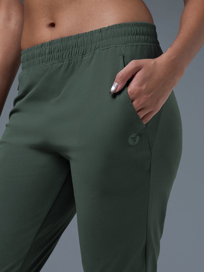 Technosport Solid Straight Fit Trackpants - Image 4