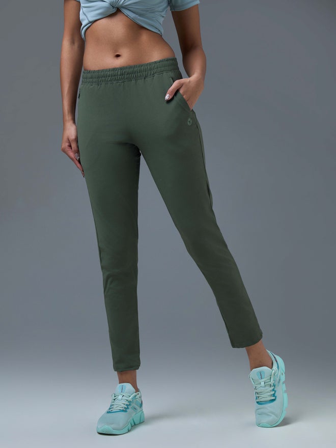 Technosport Solid Straight Fit Trackpants - Image 5