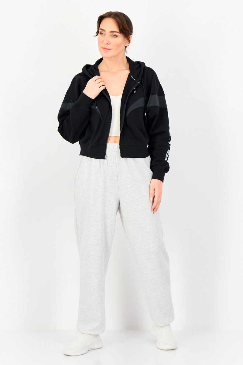 Nike جاكيت رياضي نسائي بغطاء رأس بأكمام طويلة مناسب للخارج، أسود - Image 4