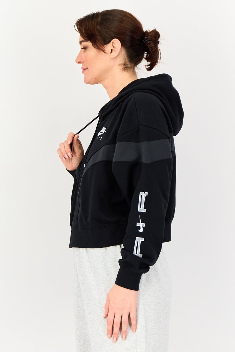 Nike جاكيت رياضي نسائي بغطاء رأس بأكمام طويلة مناسب للخارج، أسود - Image 2