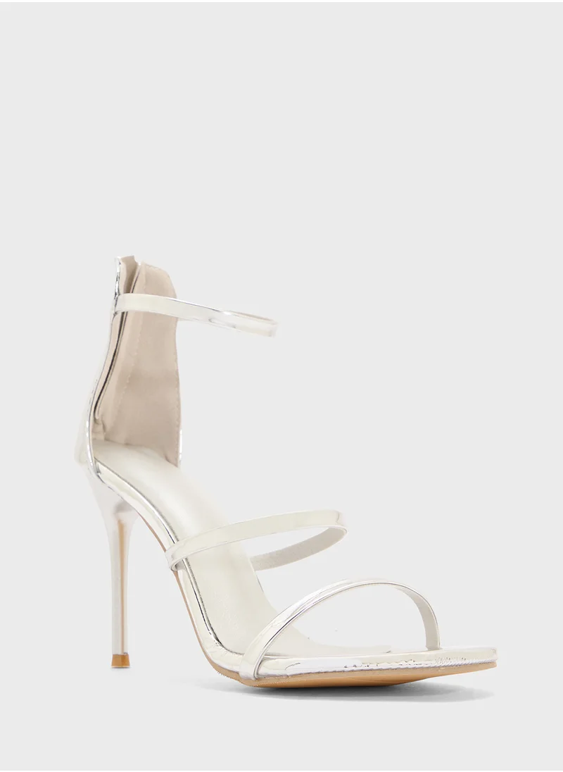 جينجر Triple Strap Heeled Sandal