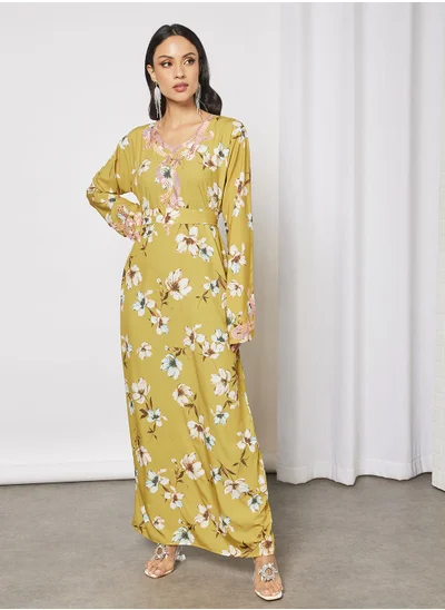 Hayat Jalabiya With Embroidery In Front And Wrist With Belt
