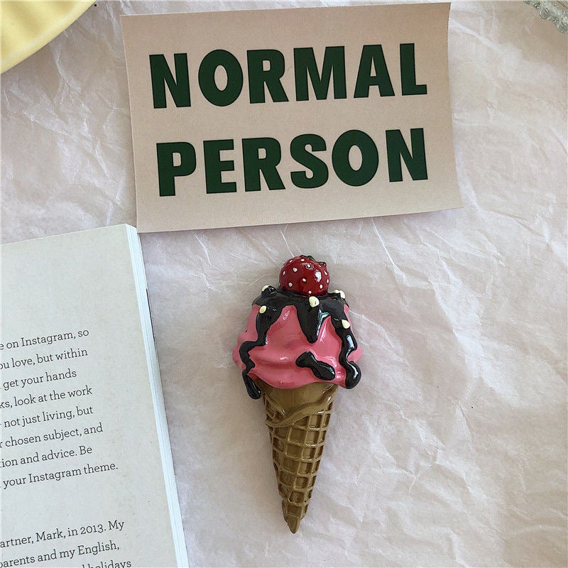 * Beautiful Little Aunt * Refrigerator Sticker Three-Dimensional Creative Magnetic Paste Simulation Food Bread Message Sticker Magnet - Image 1