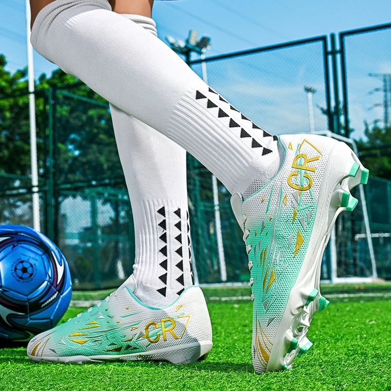 CR7 Soccer Shoes for Men, Women, Students, Kids, with Short/Long Studs, TF, Suitable for Grass and Artificial Turf Training - Image 3