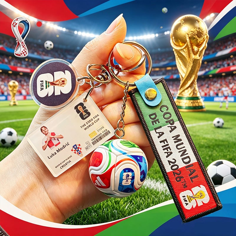 Football keychains featuring Messi, Neymar, Mbappe, and Ronaldo; US, Canada, and Mexico ornaments; 2026 World Cup small gifts.