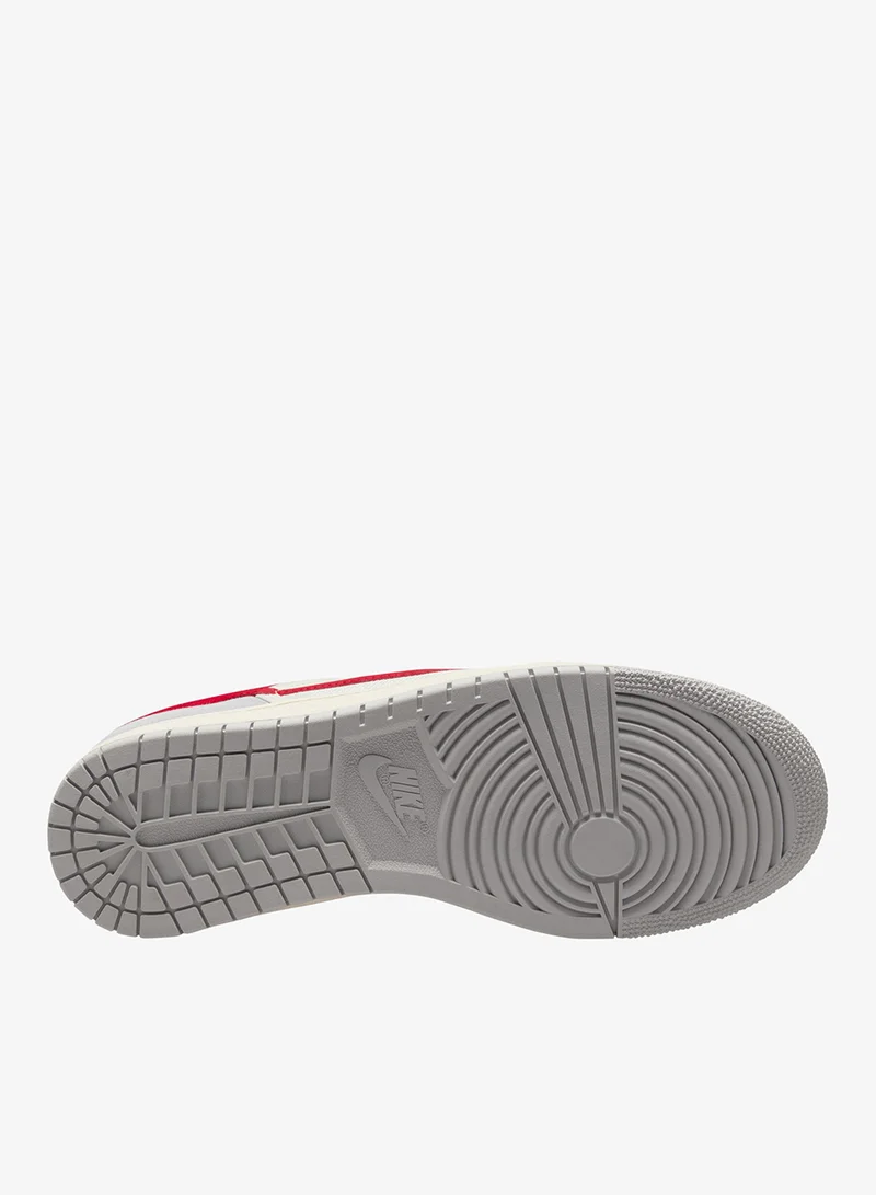 Jordan SUMMIT WHITE/BLACK-UNIV RED-LT SMOKE GREY-SAIL-NEUTRAL GREY Air Jordan Skyline Low for Men | Best Price UAE