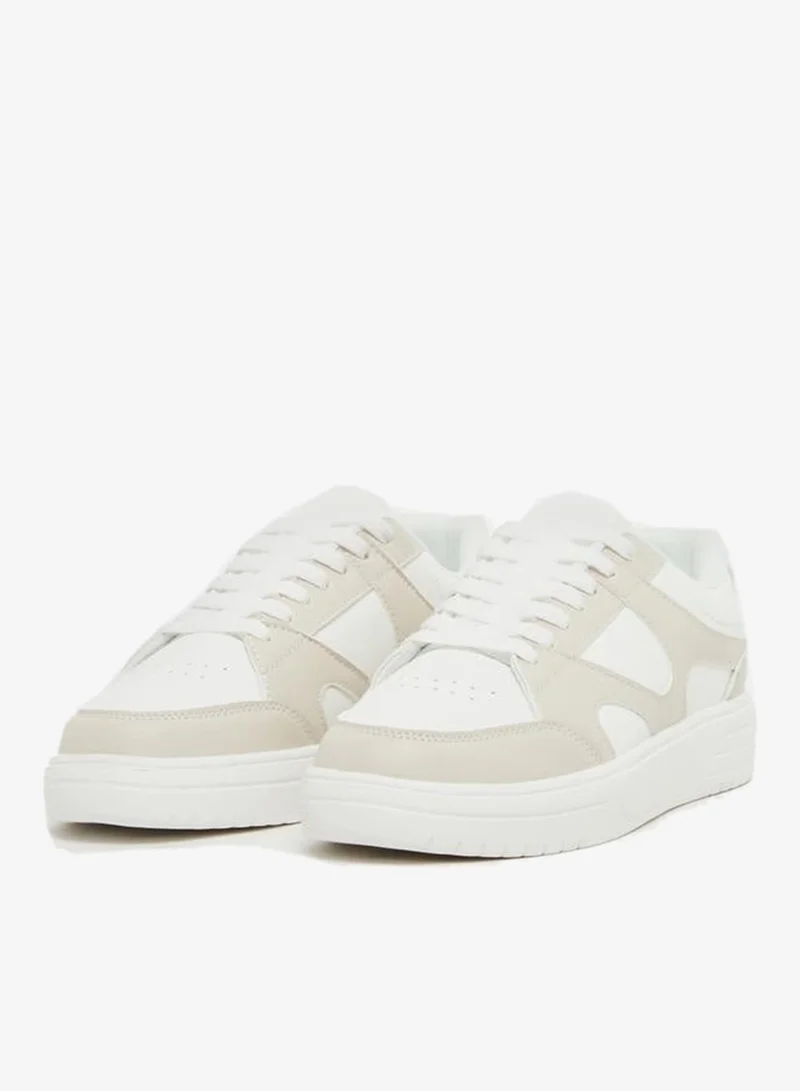 ستايلي اكتيف سنيكرز بألوان متداخلة برباط