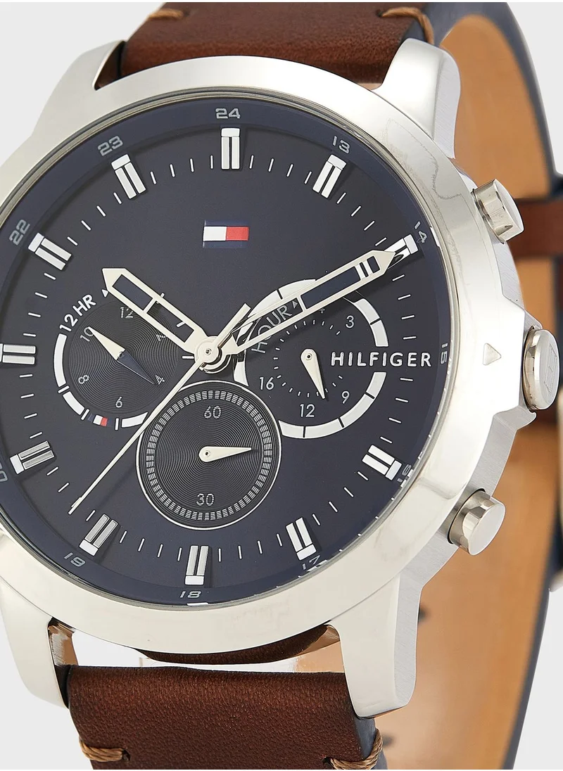 TOMMY HILFIGER Leather Strap Chronograph Watch