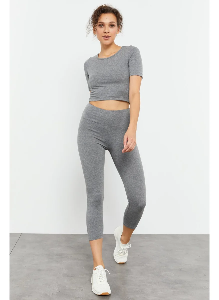 تومي لايف Gray Melange Women's High Waist Capri-Crop T-Shirt Slim Fit Leggings Set - 95285