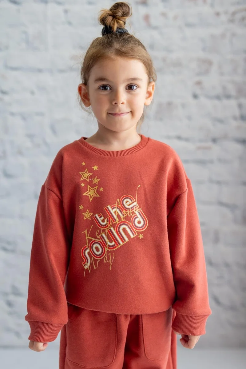 Zeyland Girls Glittery Text Printed Sweatshirt
