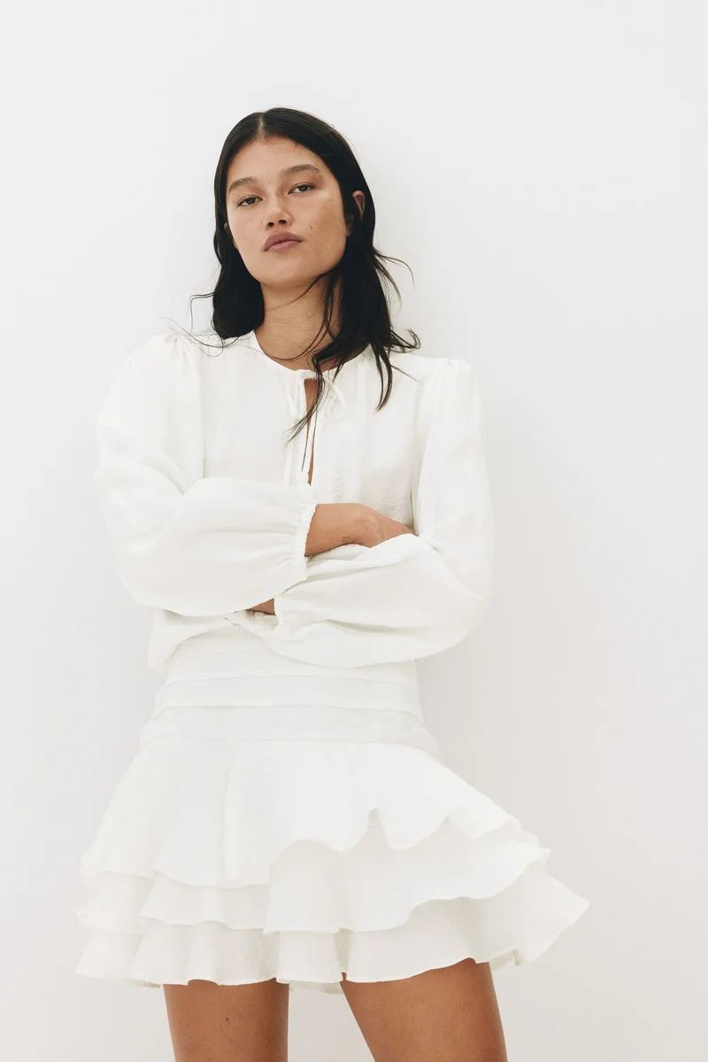 اتش اند ام فستان بتنورة متعددة الطبقات