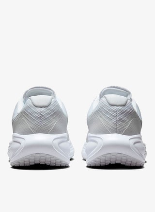 NIKE REVOLUTION 8 - view 4
