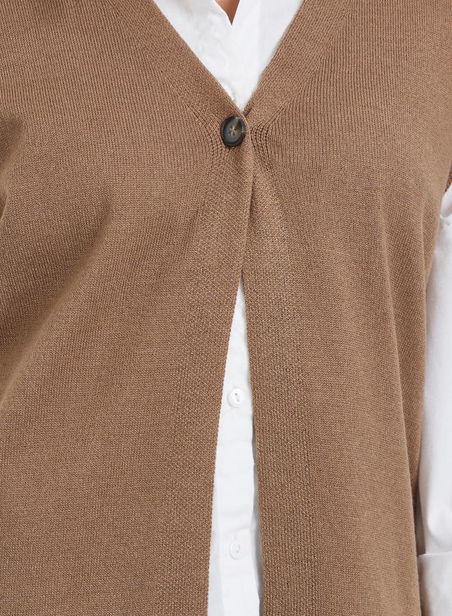 Styli Khaki Sleeveless Knit Top with Button - Image 3