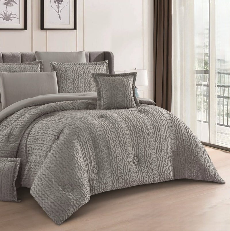 Elegant 8-piece summer bedspread set for a double bed, featuring a quilted design and microfiber material, sized 260x240 cm. - Image 1