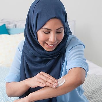 Dove لوشن الجسم دوف لوف لاستعادة العناية للبشرة الجافة بزيت جوز الهند وحليب اللوز 3 × 400 مل - Image 5