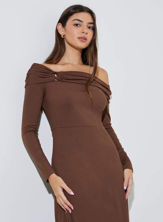 Styli Brown Ribbed Off Shoulder Neck A-Line Maxi Dress - Image 2