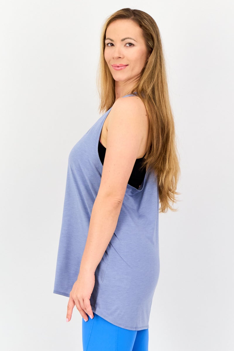 PUMA تي شيرت تدريب بلا أكمام للنساء، أزرق - Image 3