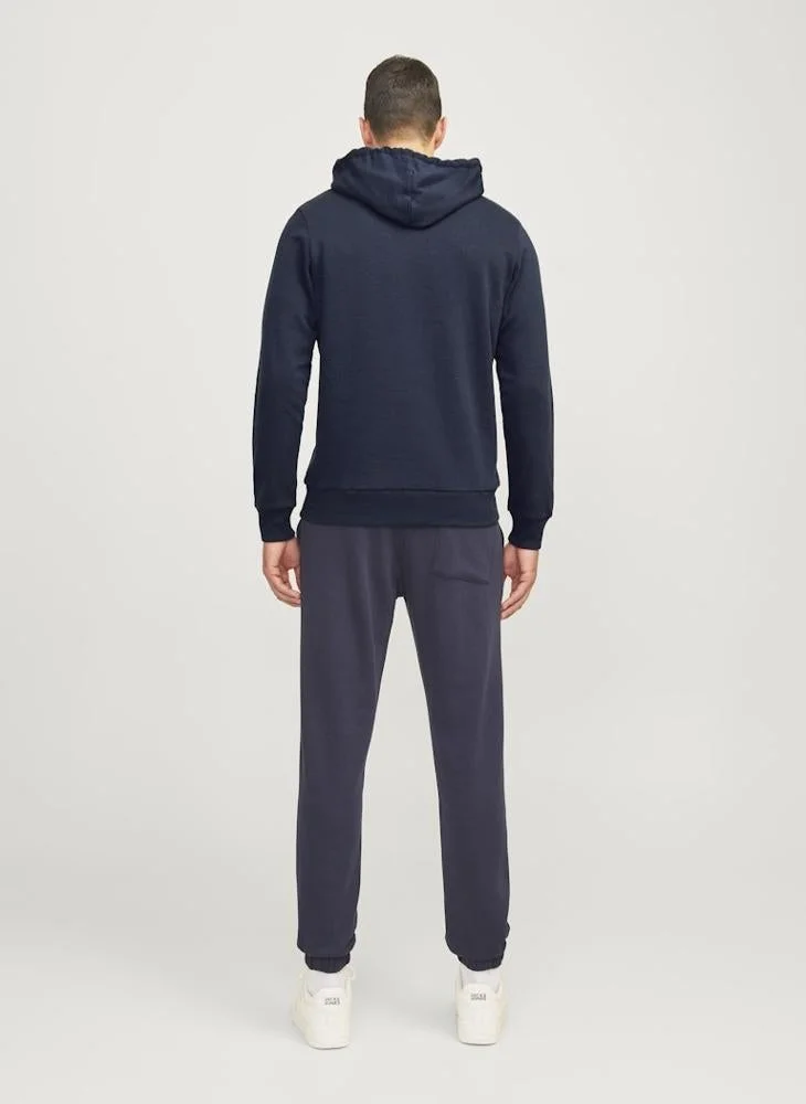 جاي جاي ريبل بلوزة بغطاء رأس بشعار بريبل