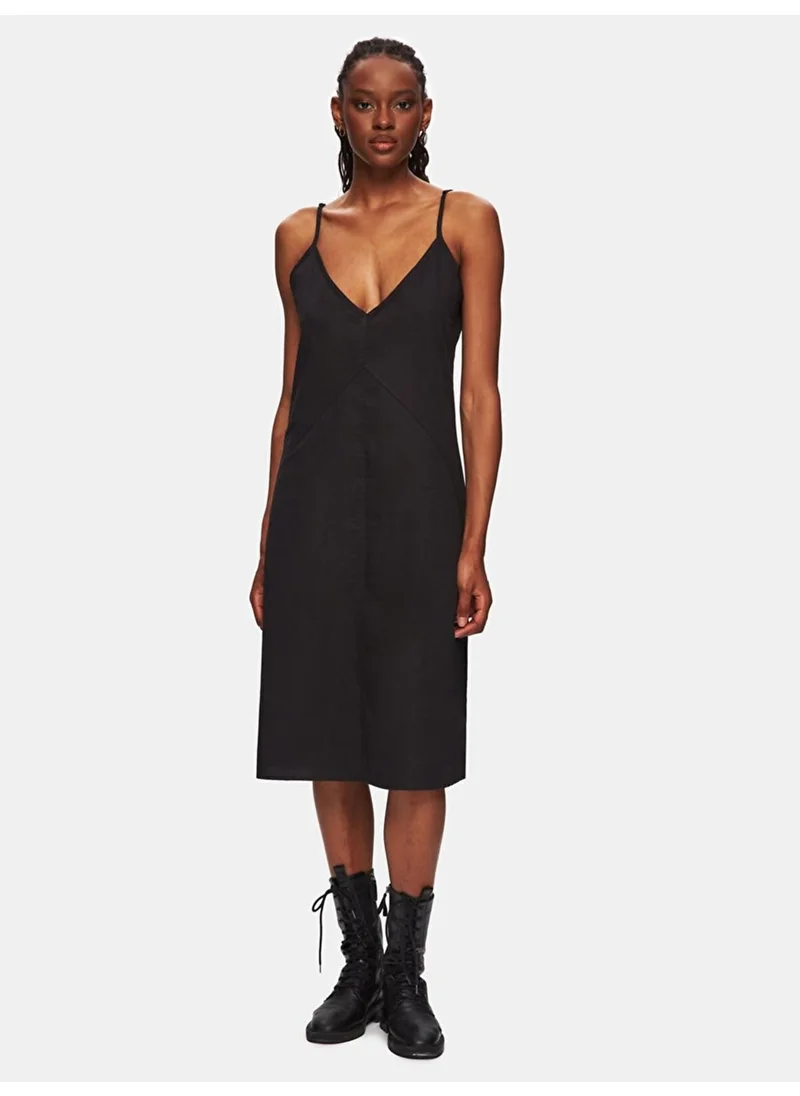 ال تي بي V-Neck Midi Dress