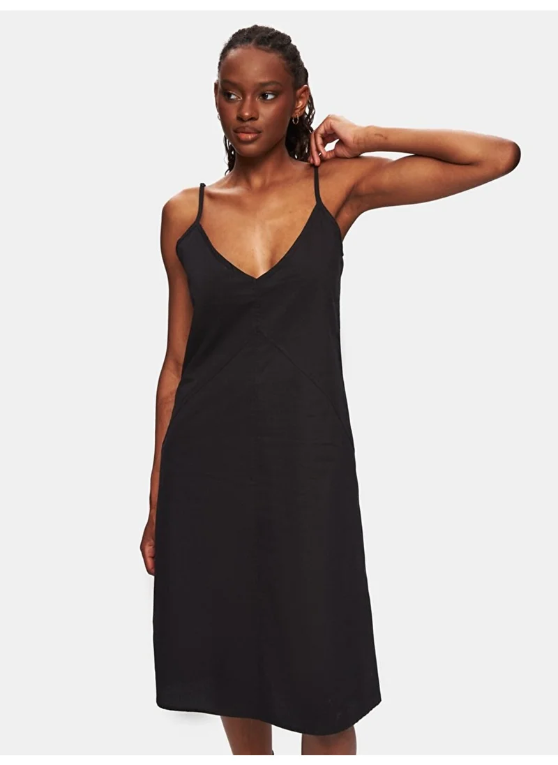 ال تي بي V-Neck Midi Dress