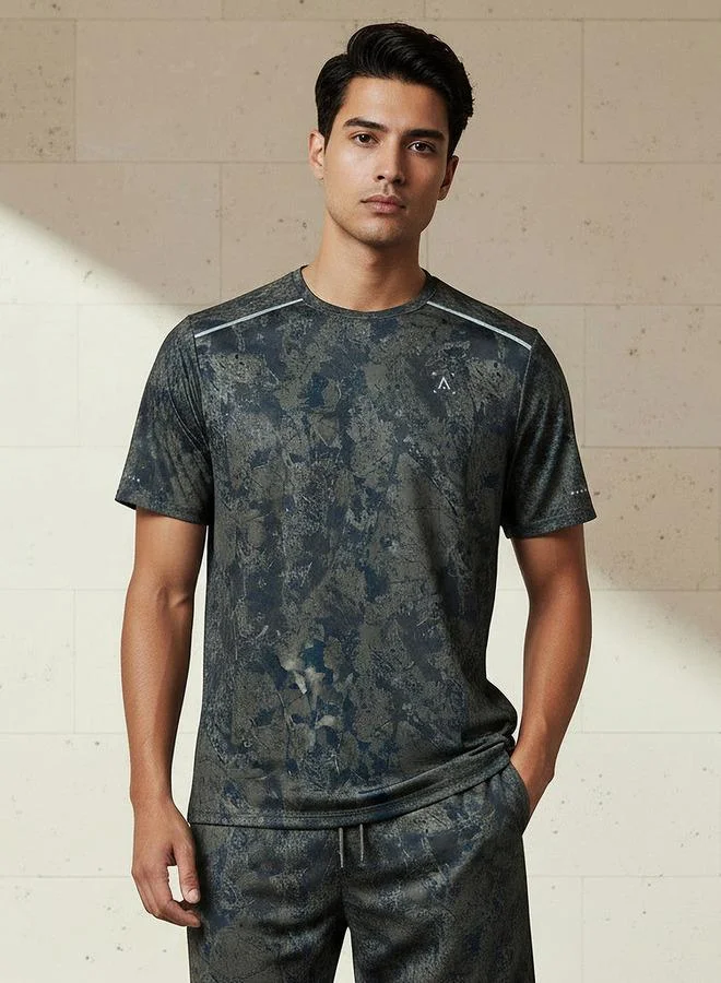 سبلاش اكتف Men Mineral Print Performance T shirt