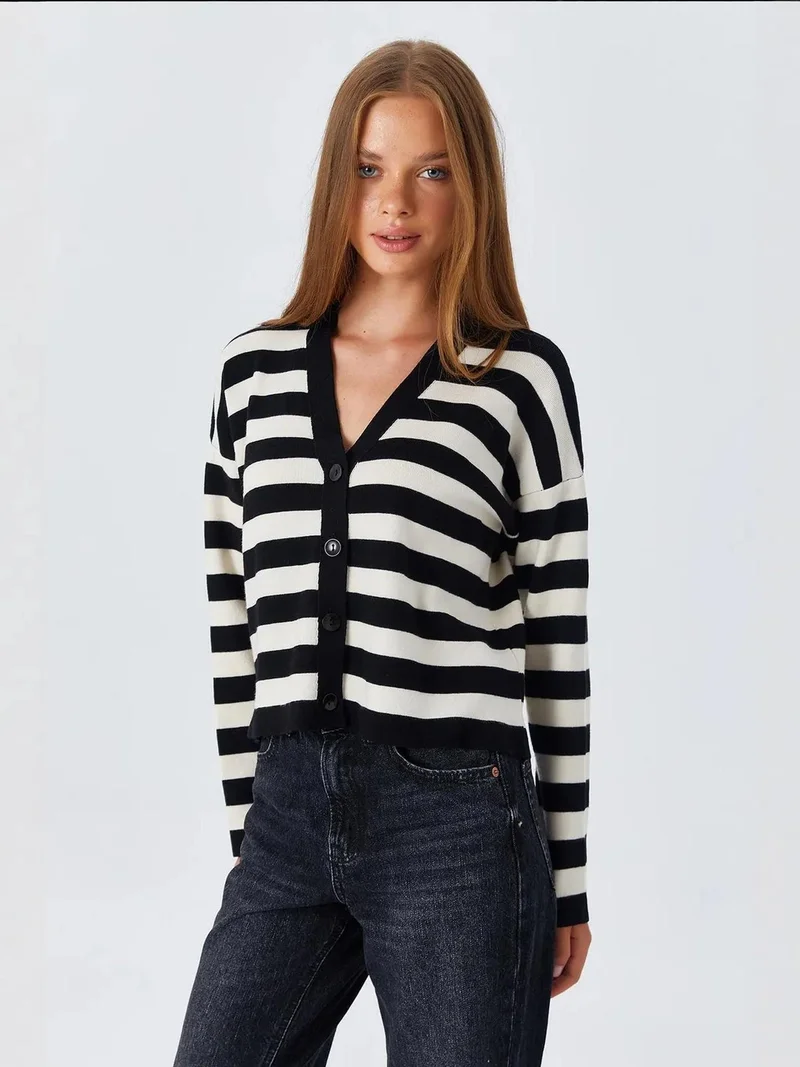 MixRay Mixray Striped V-Neck Buttoned Cardigan