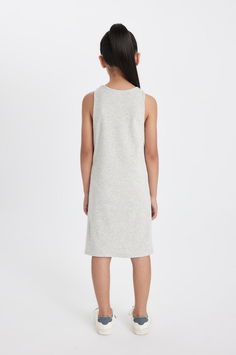 ديفاكتو فستان بناتي بدون كم مضلع مطبوع - Image 5