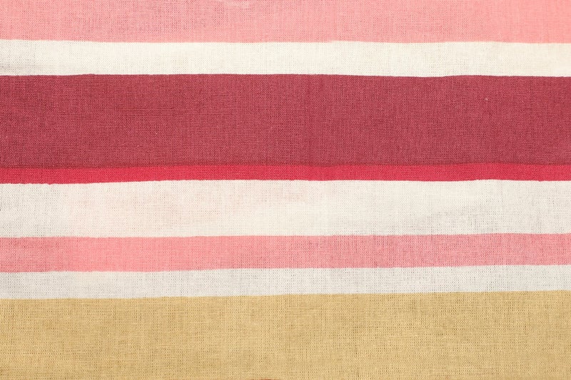 Dekor World Stripe Printed Maroon Table Cover with Place Mat & Napkin (Pack of 19) - Image 4