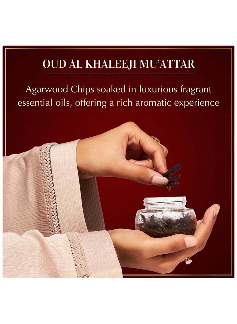دخني عود الخليجي معطر بخور من دخني | 1 عبوة × 40 جرام | بخور عربي | رقائق خشبية عطرية | مزيج دافئ من العود والزهور | مثالي لوقت الصلاة | للاسترخاء والتأمل | هدية مثالية لرمضان وعيد الفطر  - Image 3
