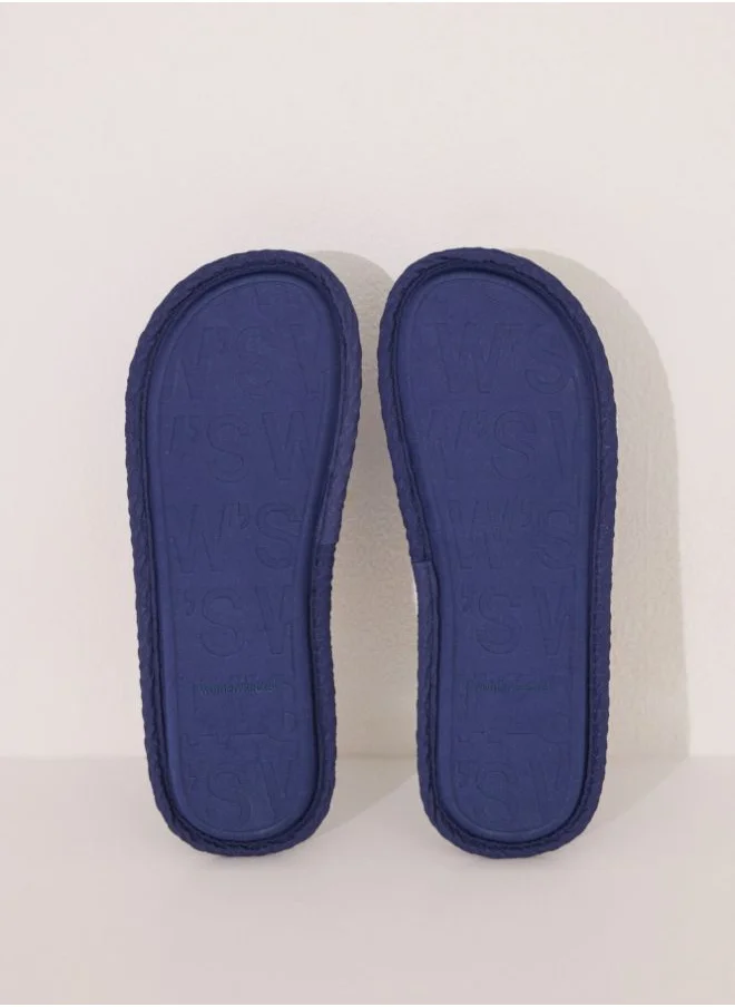 women'secret Slippers with blue flower print