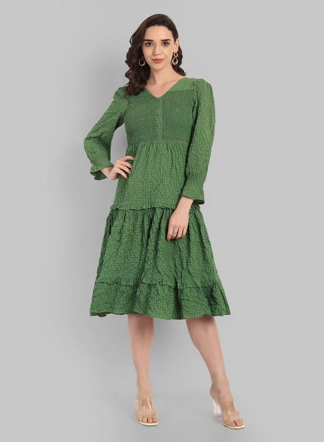 House Of Raeli Green A-Line Midi Dress with Long Sleeves