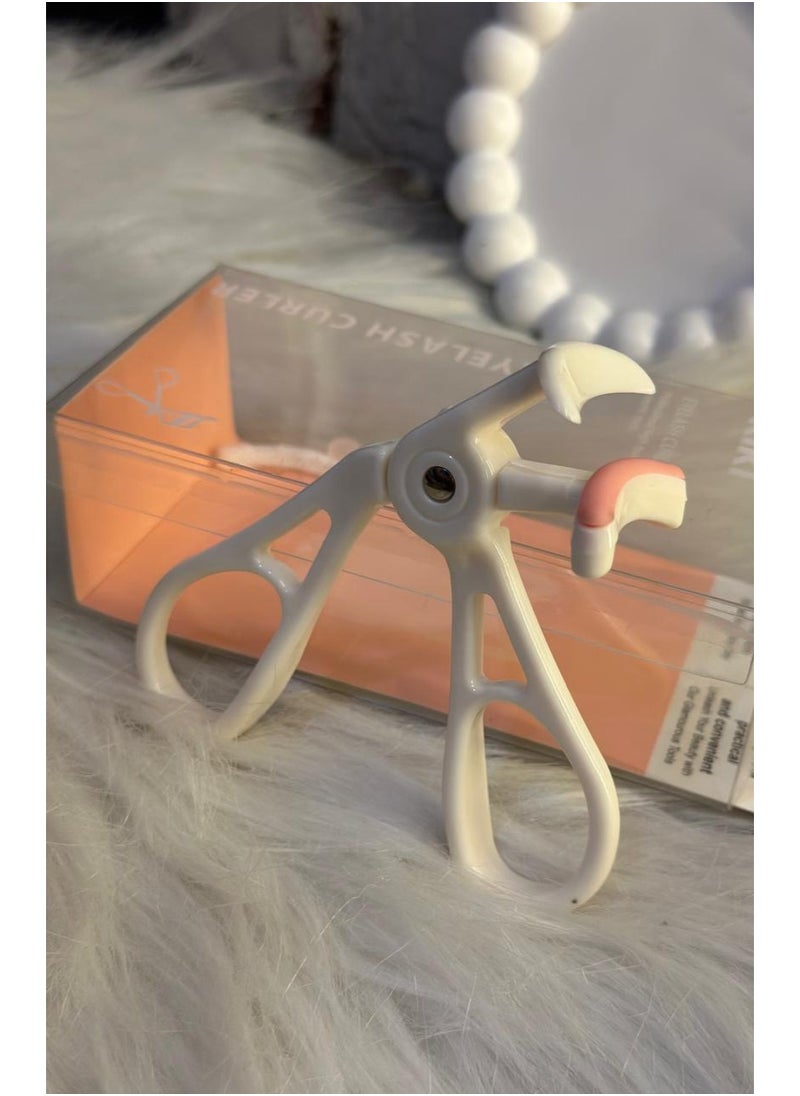 Generic Eyelash Curler with 2 Silicone Refill Pads, Effortless Perfect Curl in Seconds, No Pinching or Pulling, (Refill Pads) LCPMA  - Image 2