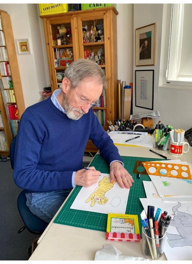 Oh Dear!: A Lift-the-flap Farm Book from the Creator of Dear Zoo  - Image 2