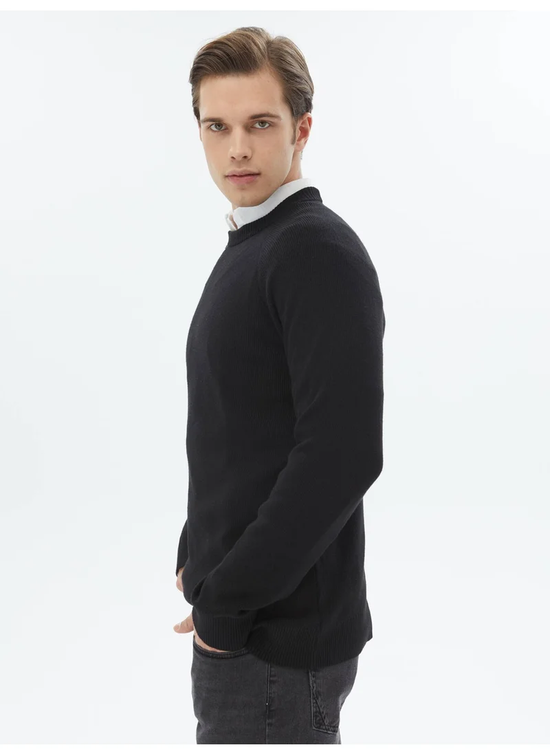 كيب Black Crew Neck Patterned Sweater