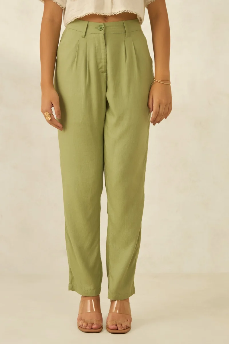 Virgio Solid Linen Straight Fit Pleated Trousers for Women