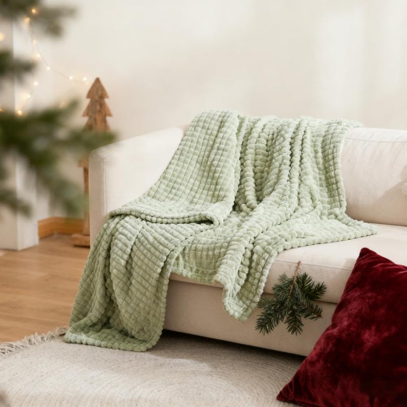 Simple&Opulence Flannel Fleece Blanket, 230GSM Super Soft Luxury Warm Throw Blanket with Stereoscopic Grid Design, Suitable for All Seasons, Perfect for Women Kids (Sage Green, 50"x70") - Image 3