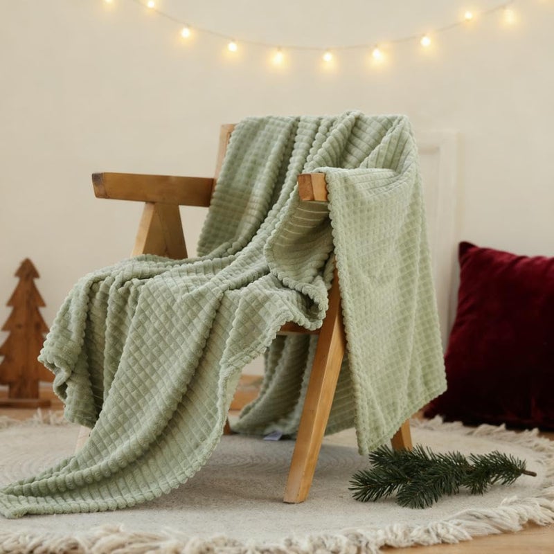Simple&Opulence Flannel Fleece Blanket, 230GSM Super Soft Luxury Warm Throw Blanket with Stereoscopic Grid Design, Suitable for All Seasons, Perfect for Women Kids (Sage Green, 50"x70") - Image 1