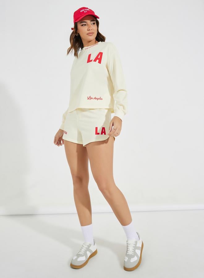 ستايلي شورت مطبع بشعار مع اربطة - Image 2