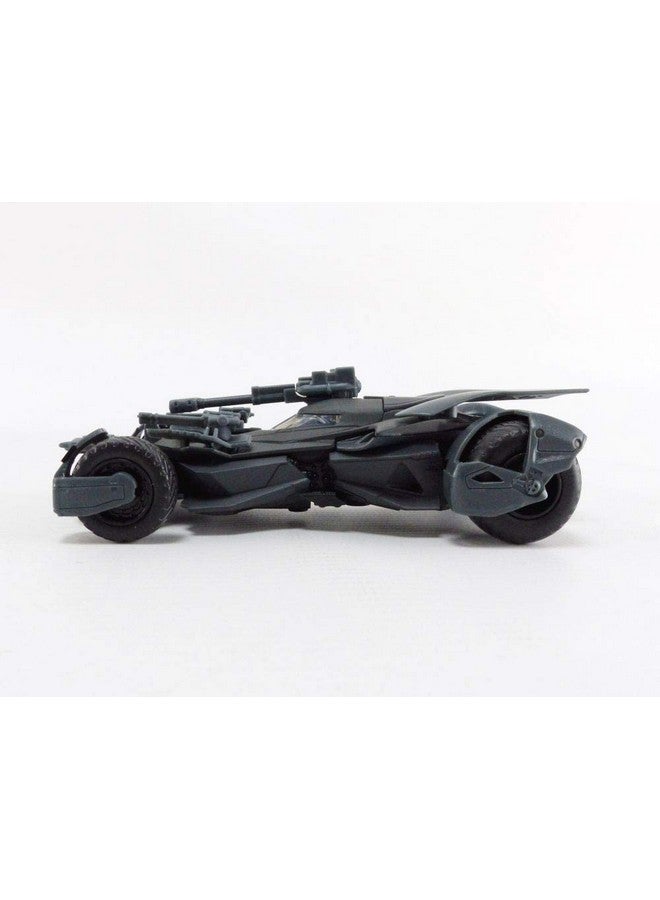 Jada Toys DC Comics Justice League Batman & Batmobile 1:32 Die - Cast Vehicle with Figure,Black - Image 4