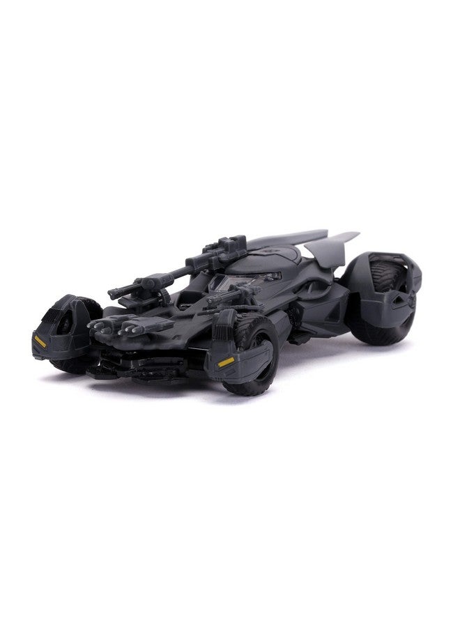 Jada Toys DC Comics Justice League Batman & Batmobile 1:32 Die - Cast Vehicle with Figure,Black - Image 2