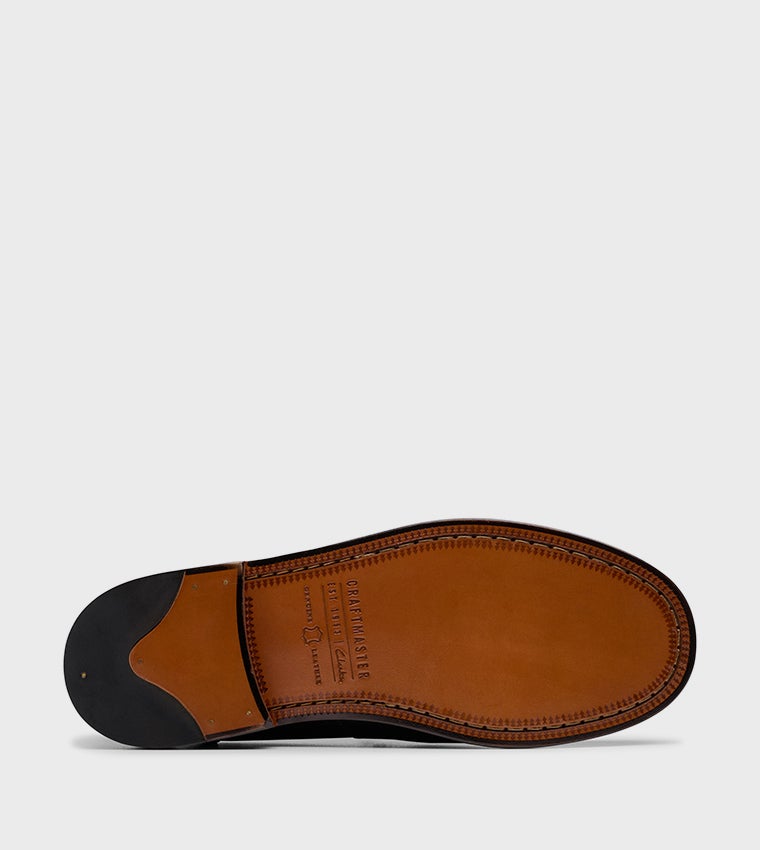 clarks CraftJames Lo Textured Black Loafers - Image 3
